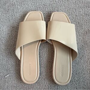 Old Navy Women's Beige Slide Sandals